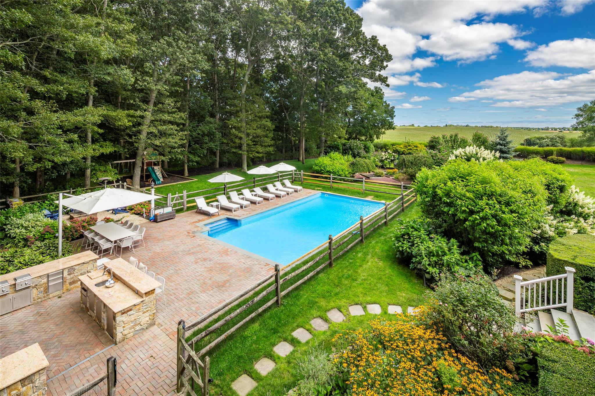 652 E Noyack Path, Water Mill, New York image 23