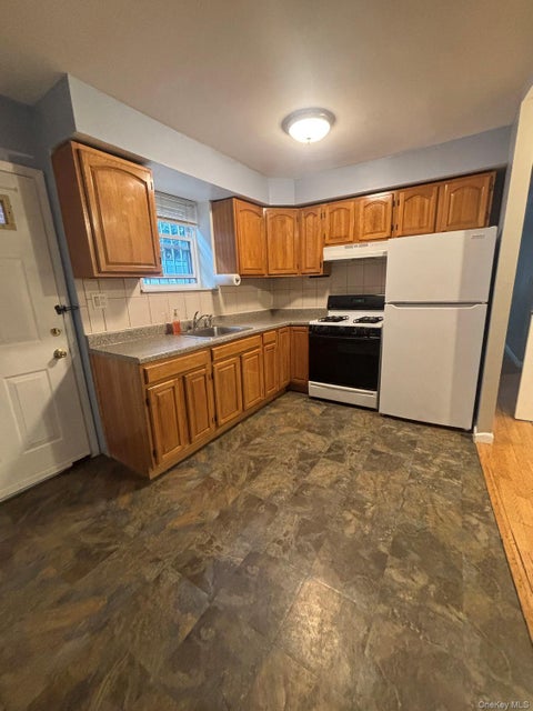 Apartment For Rent - 3454 Boller Avenue #1<br/> Bronx County, Bronx, NY 10475