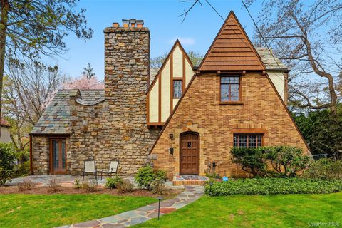 126 Taymil Road New Rochelle NY 10804