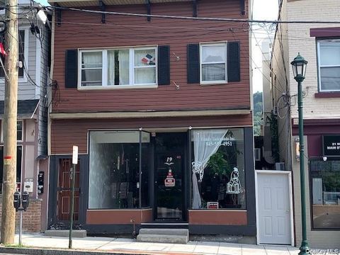 Photo of 19 New Main Street, Haverstraw, NY 10927 (MLS # 968519)