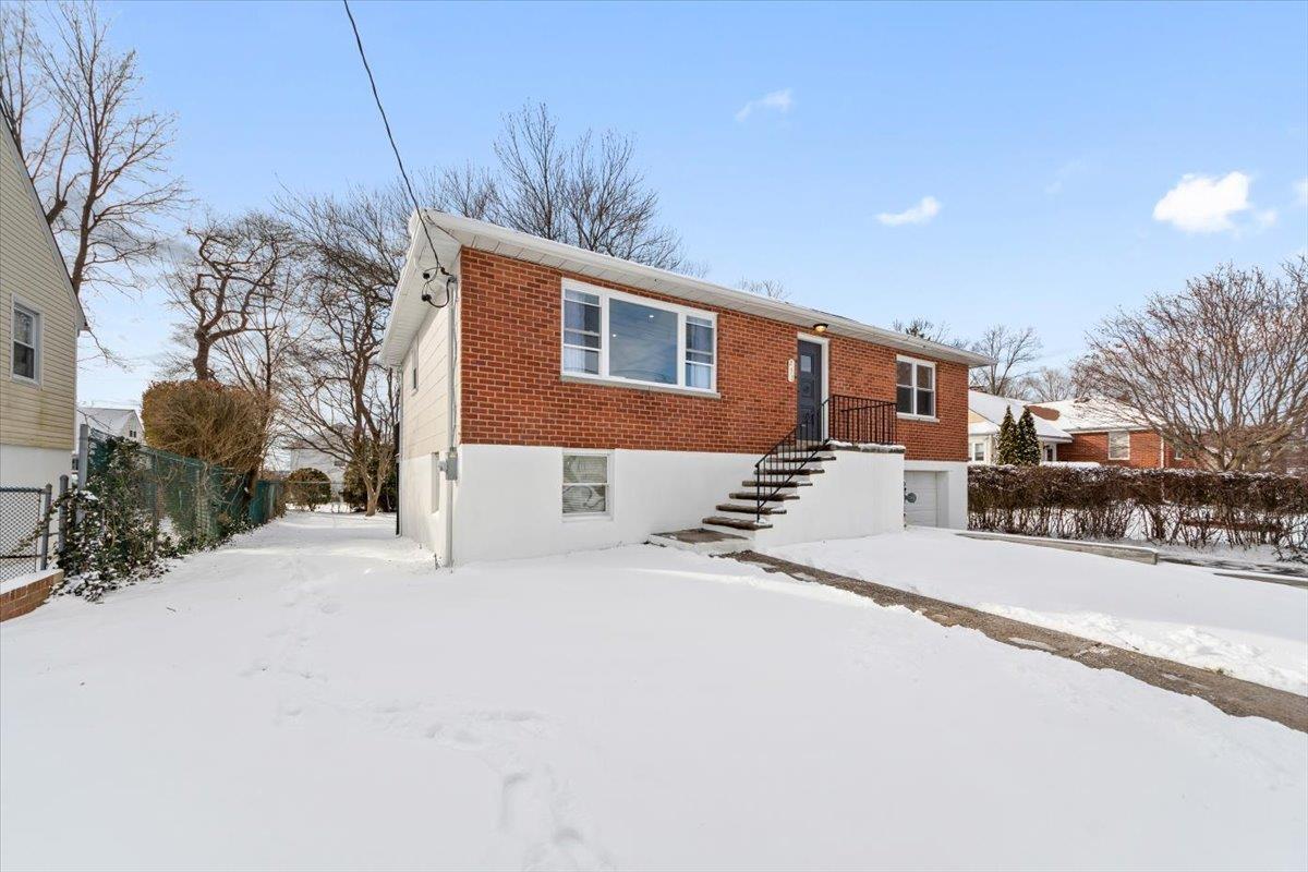 253 Round Hill Drive, Yonkers, New York image 2