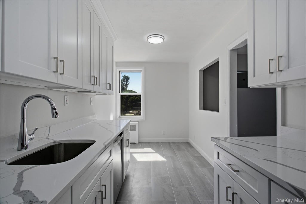 Photo of 74-45 Yellowstone Boulevard #4G, Rego Park, NY 11374 (MLS # 1050775)