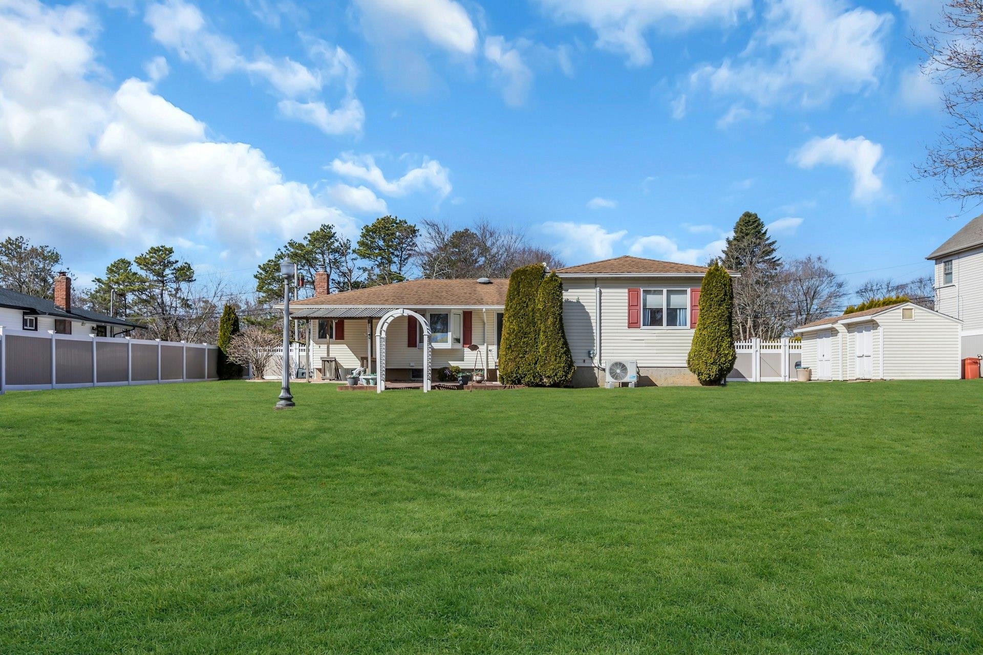 20 Crestwood Road, Bohemia, New York image 30