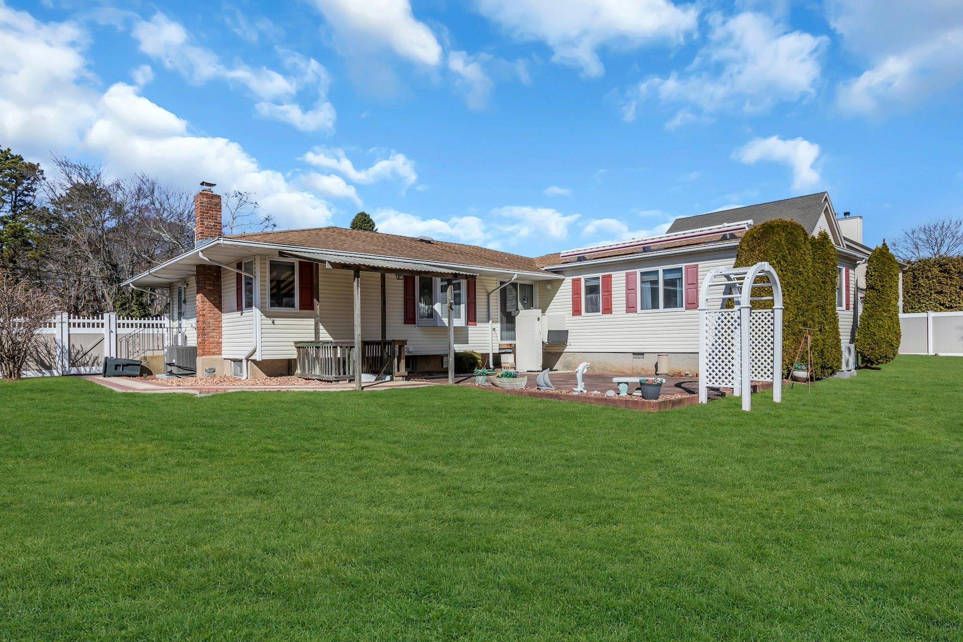 20 Crestwood Road, Bohemia, New York image 32