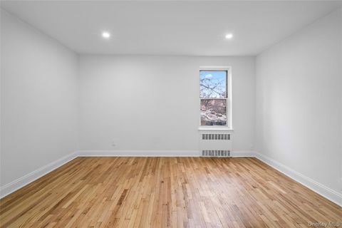 Photo of 6535 Yellowstone Boulevard #2F, Forest Hills, NY 11375 (MLS # 968569)