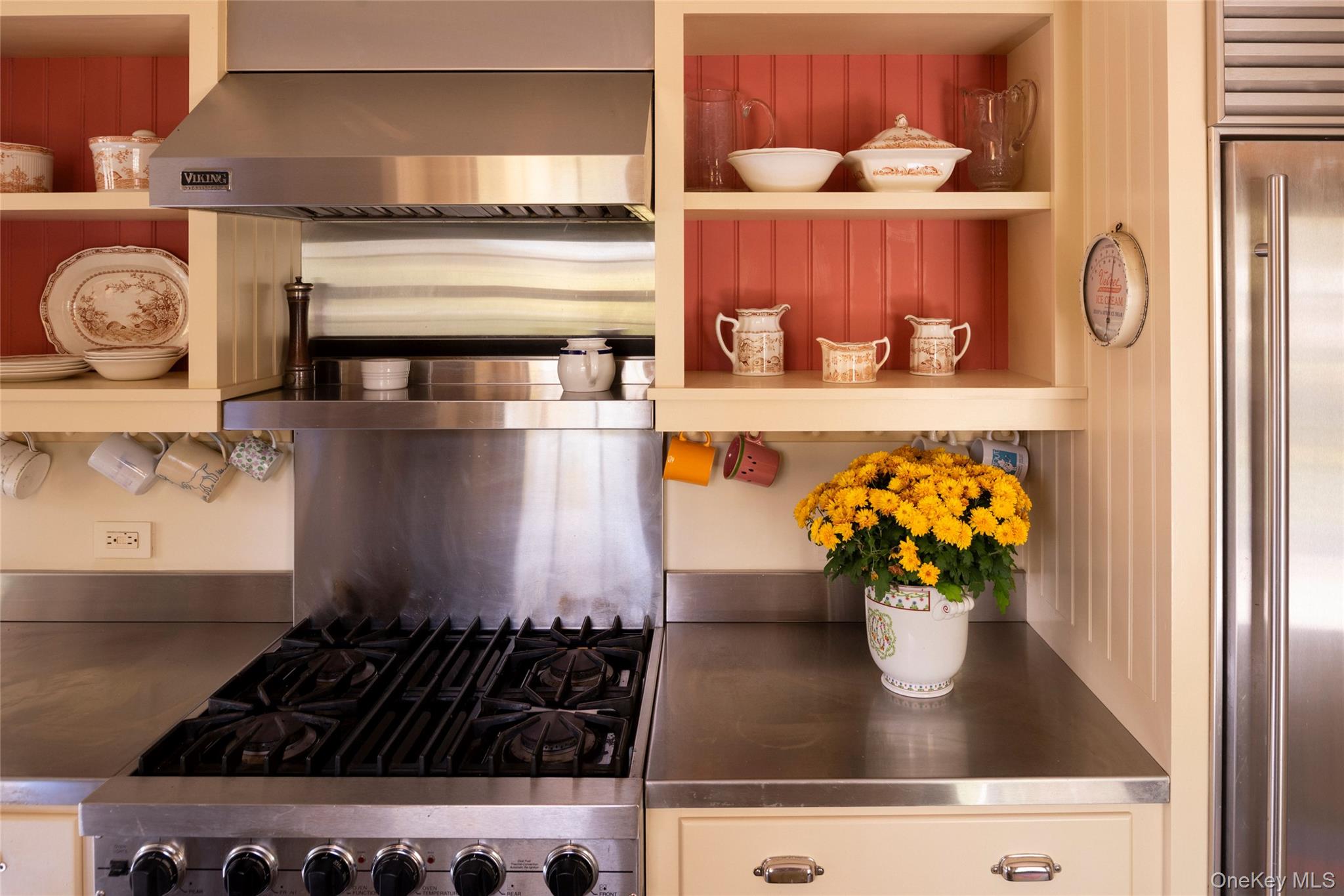 Germantown, New York 12526, United States, 4 Bedrooms Bedrooms, ,2 BathroomsBathrooms,Residential,Active,231006