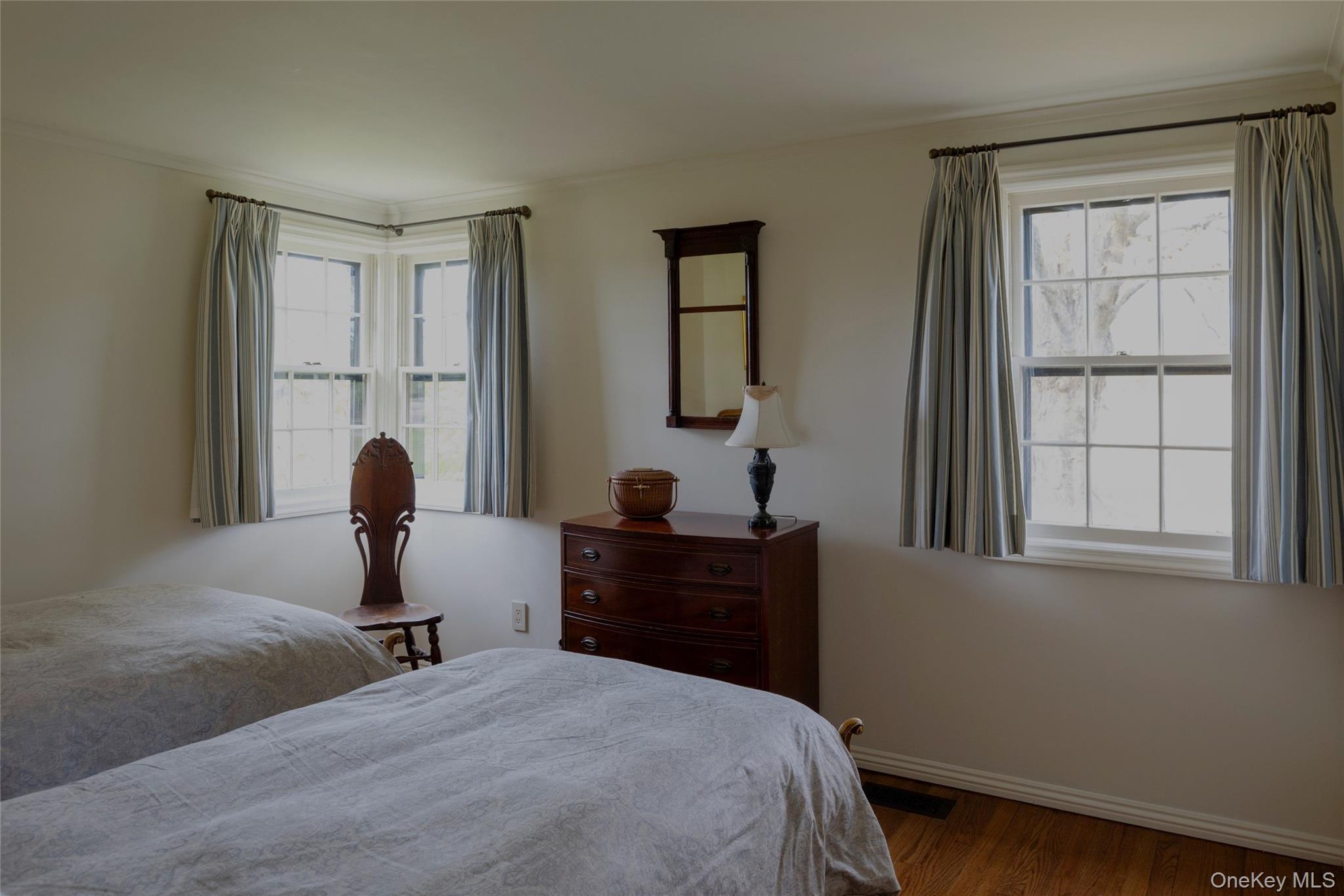 Germantown, New York 12526, United States, 4 Bedrooms Bedrooms, ,2 BathroomsBathrooms,Residential,Active,231006