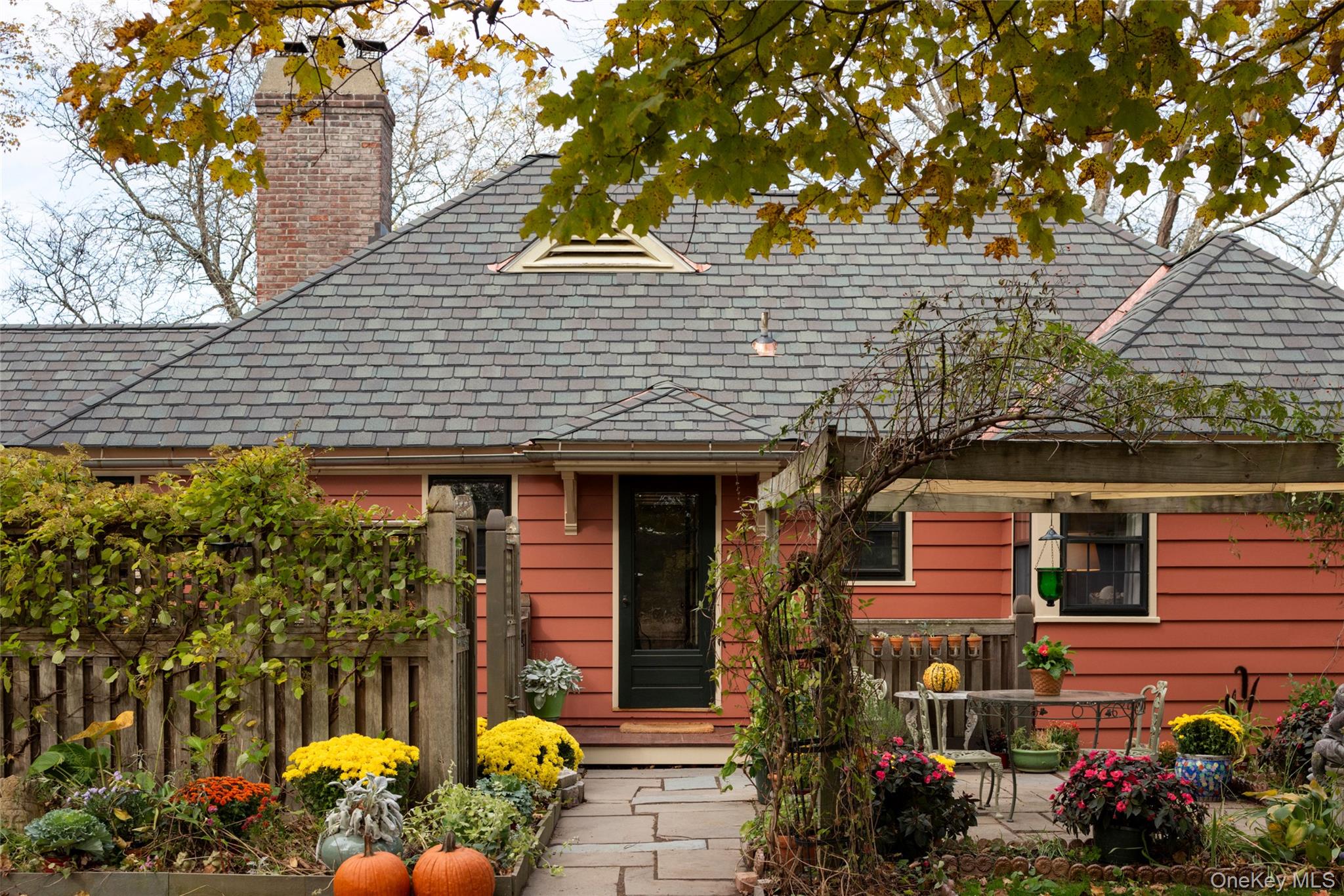 Germantown, New York 12526, United States, 4 Bedrooms Bedrooms, ,2 BathroomsBathrooms,Residential,Active,231006