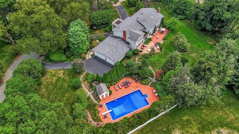 30 Briarfield Lane Huntington NY 11743