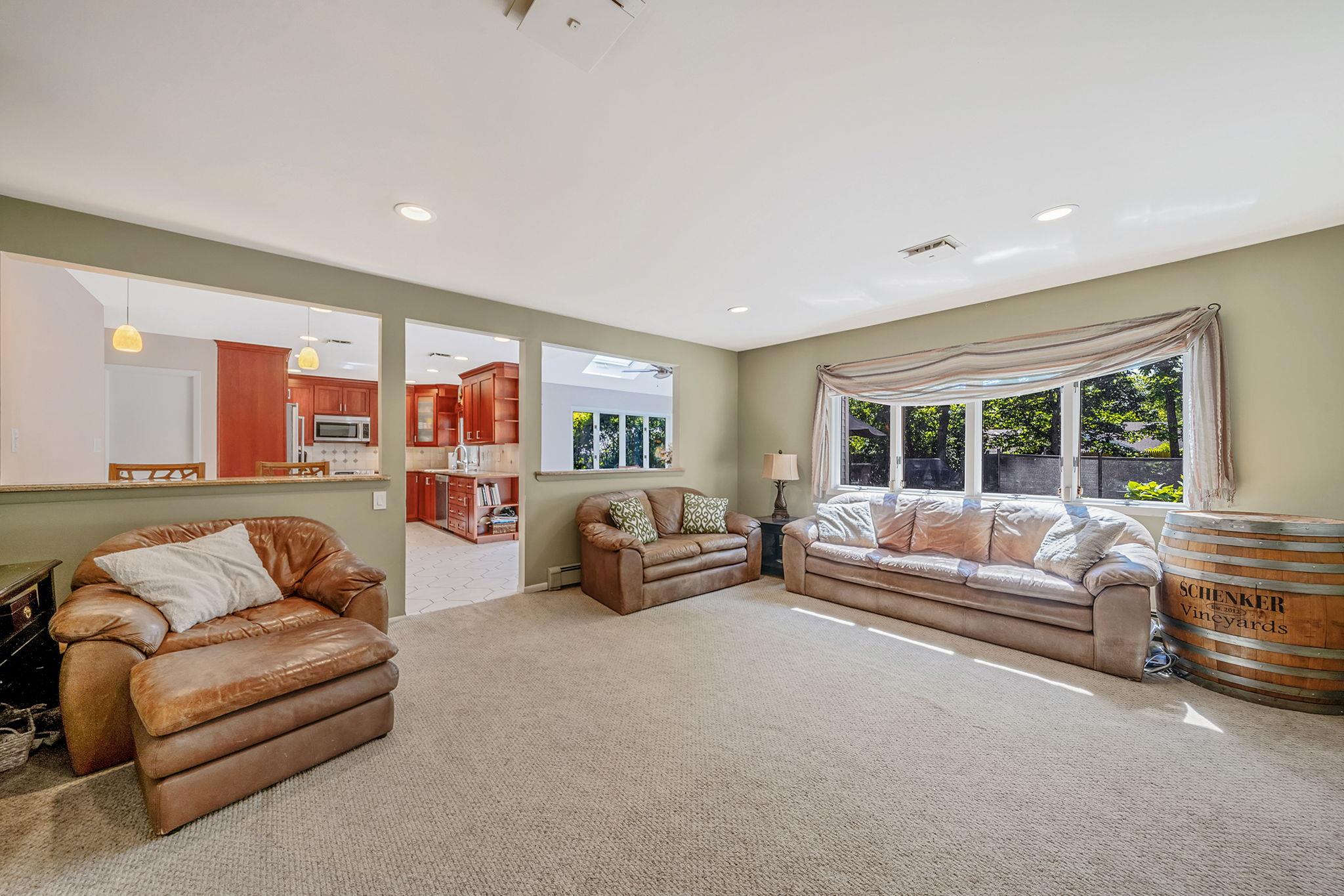 10 Patriot Court, Stony Brook, New York image 19