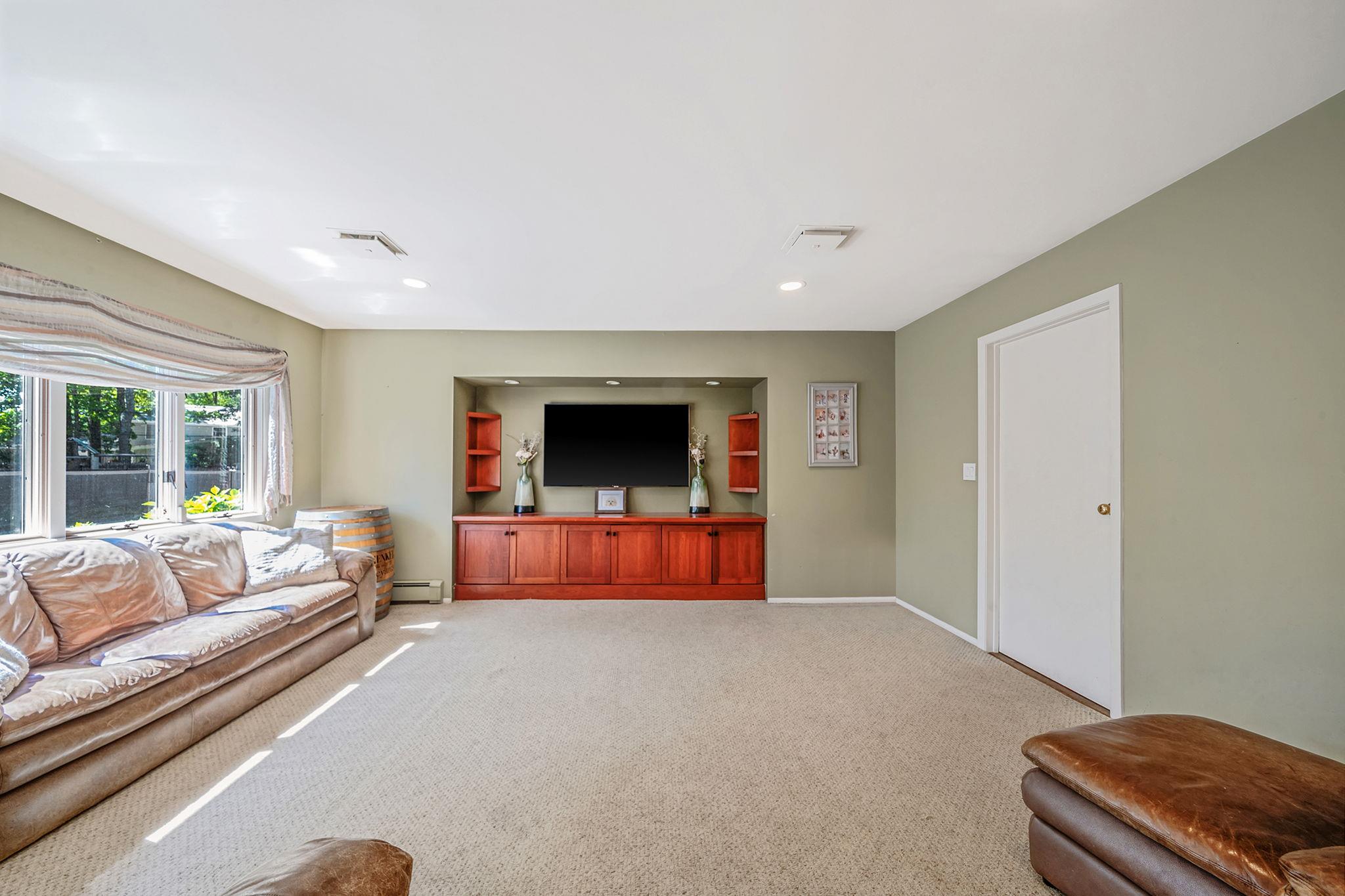 10 Patriot Court, Stony Brook, New York image 17