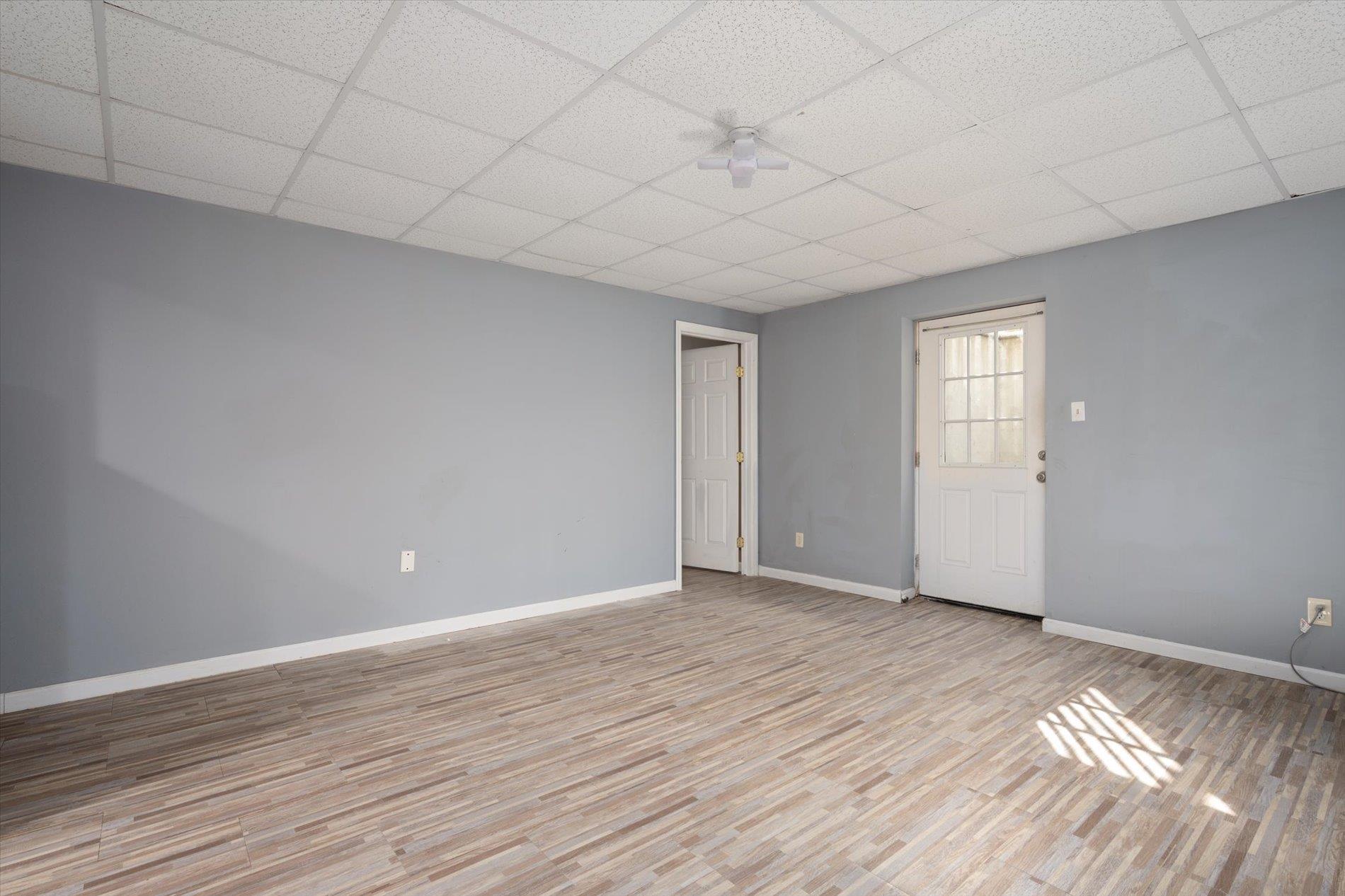 1040 Wellwood Avenue, West Babylon, New York image 24