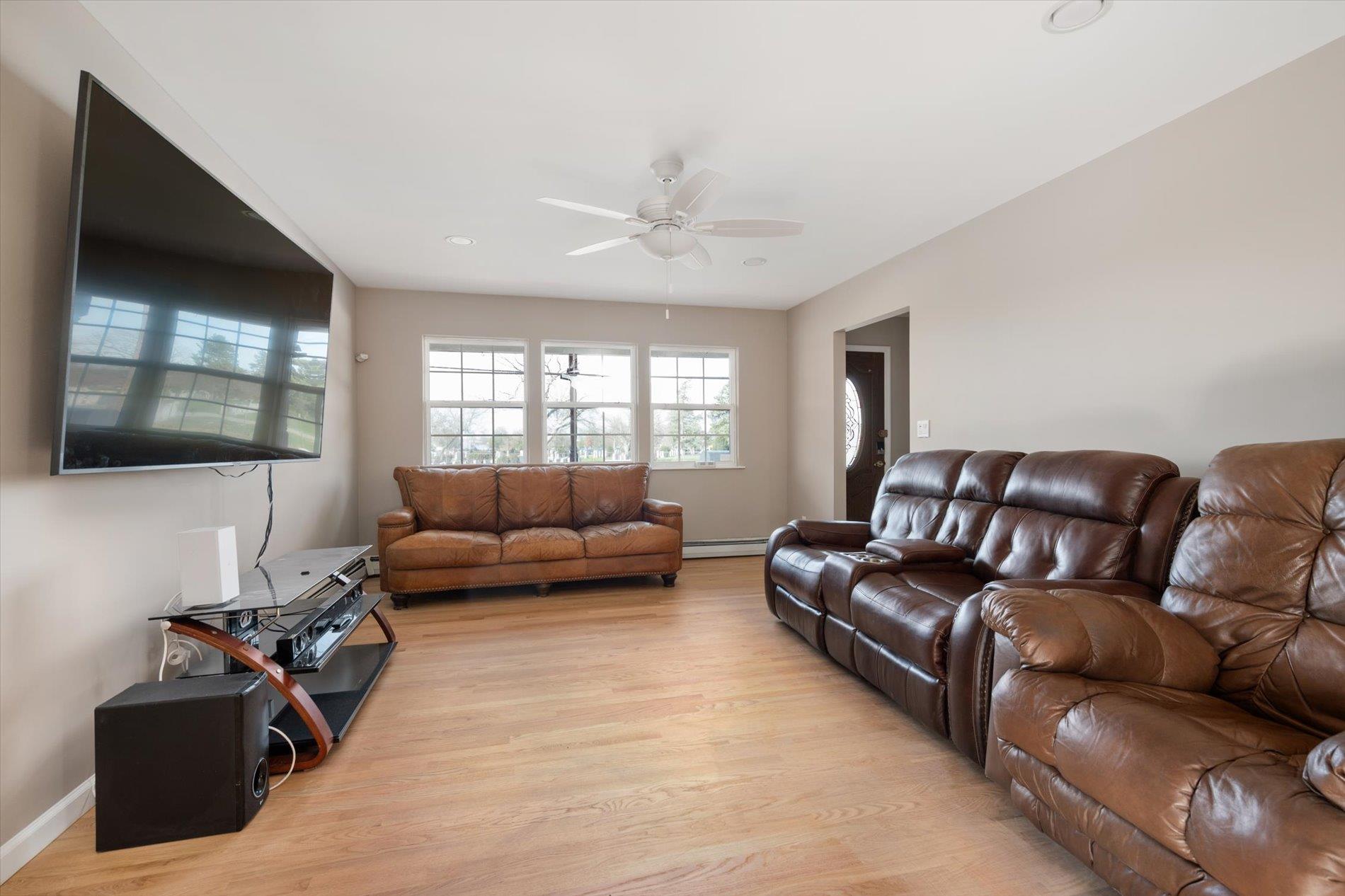 1040 Wellwood Avenue, West Babylon, New York image 5
