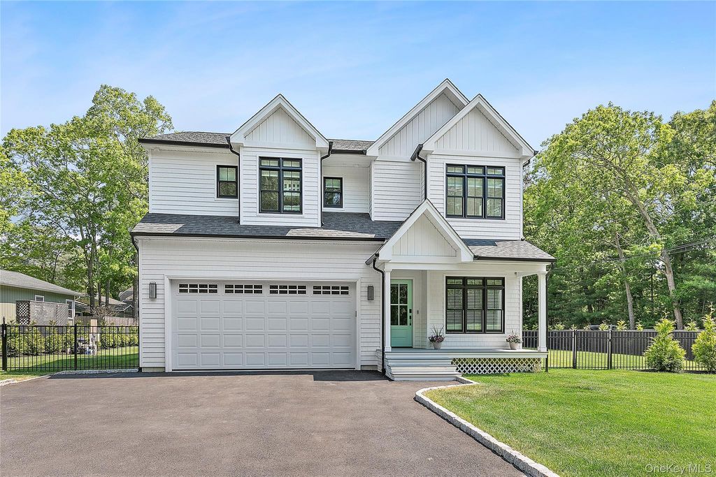 Photo of 55 Squires Avenue, East Quogue, NY 11942 (MLS # 964875)