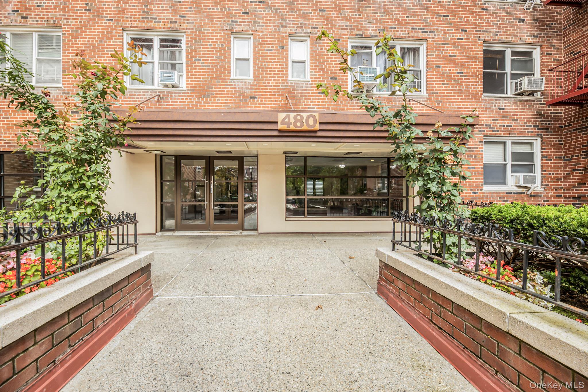 480 Riverdale Avenue 7L