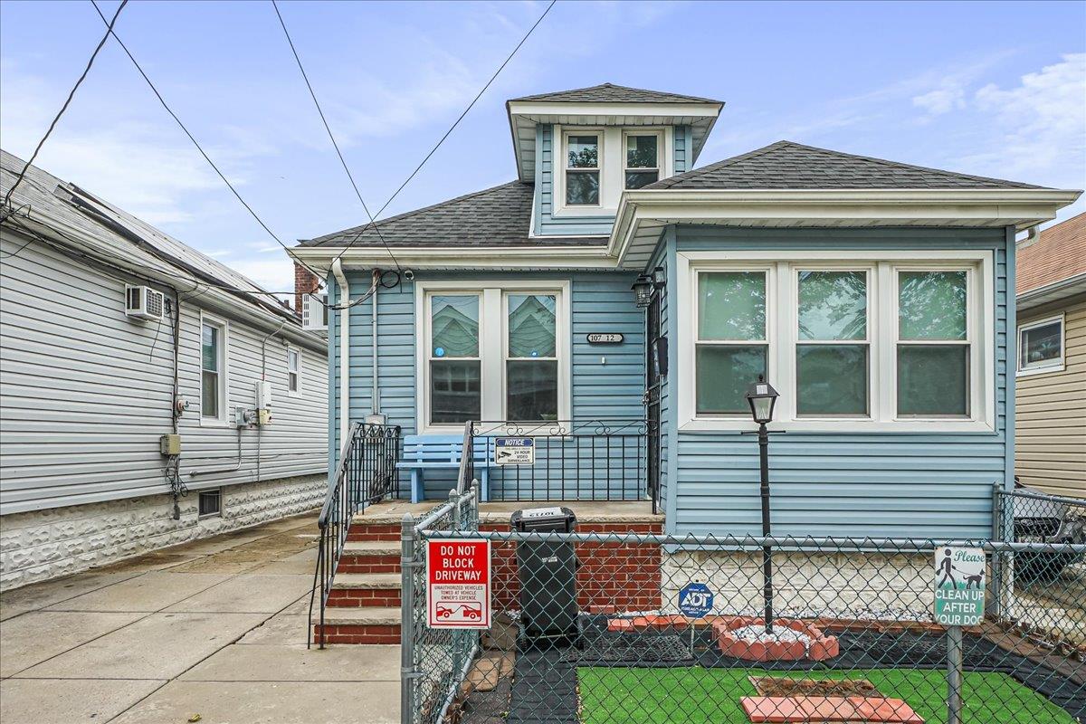 Property for Sale at Sutter Avenue, Ozone Park, Queens, NY - Bedrooms: 2 
Bathrooms: 2 
Rooms: 6  - $719,000