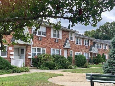 Homes For Sale - 100 Connetquot Avenue #29<br/> East Islip, NY 11580