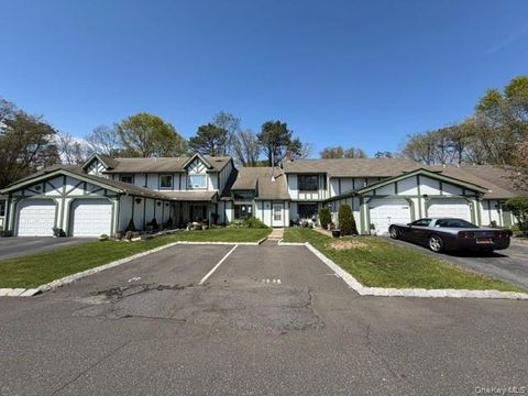 Condo For Sale - 88 Drexelgate Court<br/> Middle Island, NY 11953