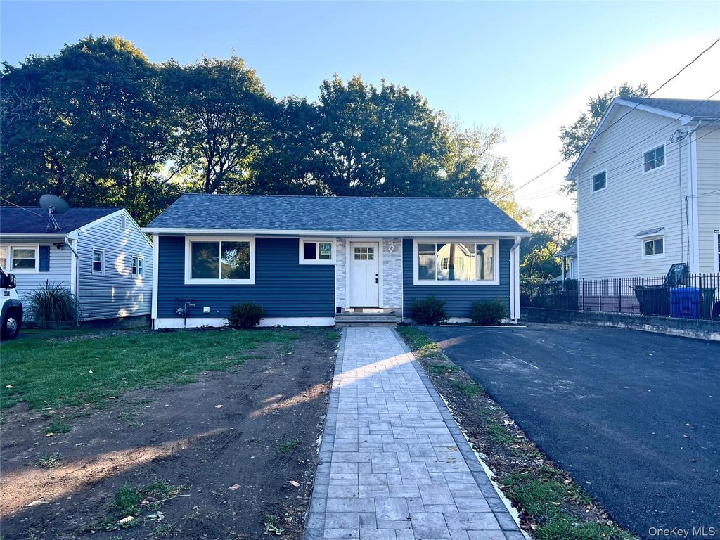 Photo of 42 Genung Street, Middletown, NY 10940 (MLS # 917120)
