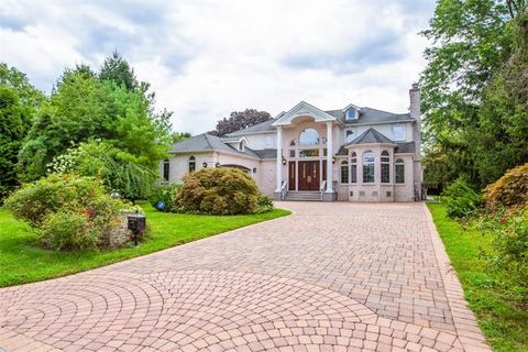 150 Crabapple Road Manhasset NY 11030