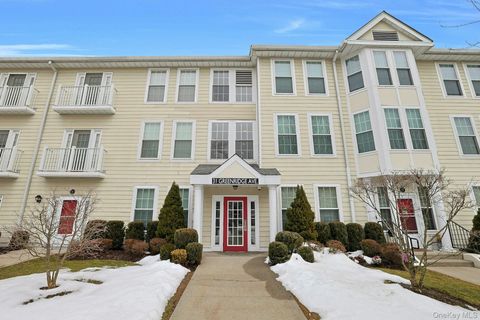 Condo For Sale - 31 Greenridge Avenue #3M<br/> White Plains, NY 10605