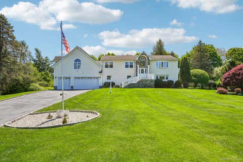 Homes For Sale - 1 Green Tree Road<br/> Westchester County, Yorktown Heights, NY 10598