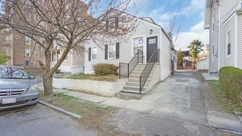 219 E 238th Street Bronx NY 10470