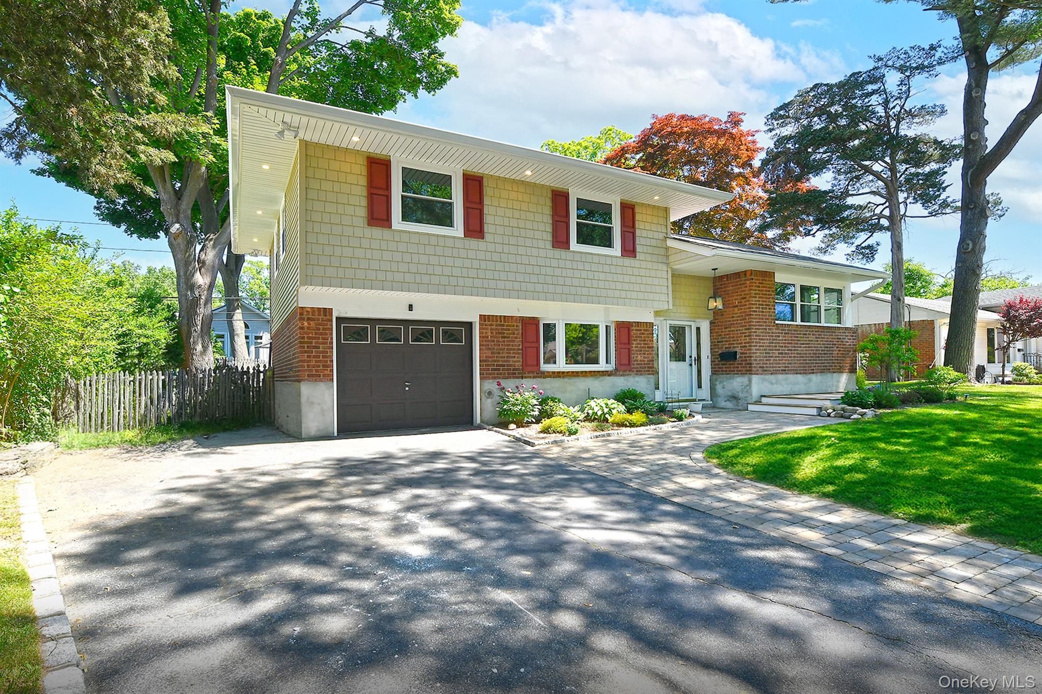 7 Rensselaer Drive