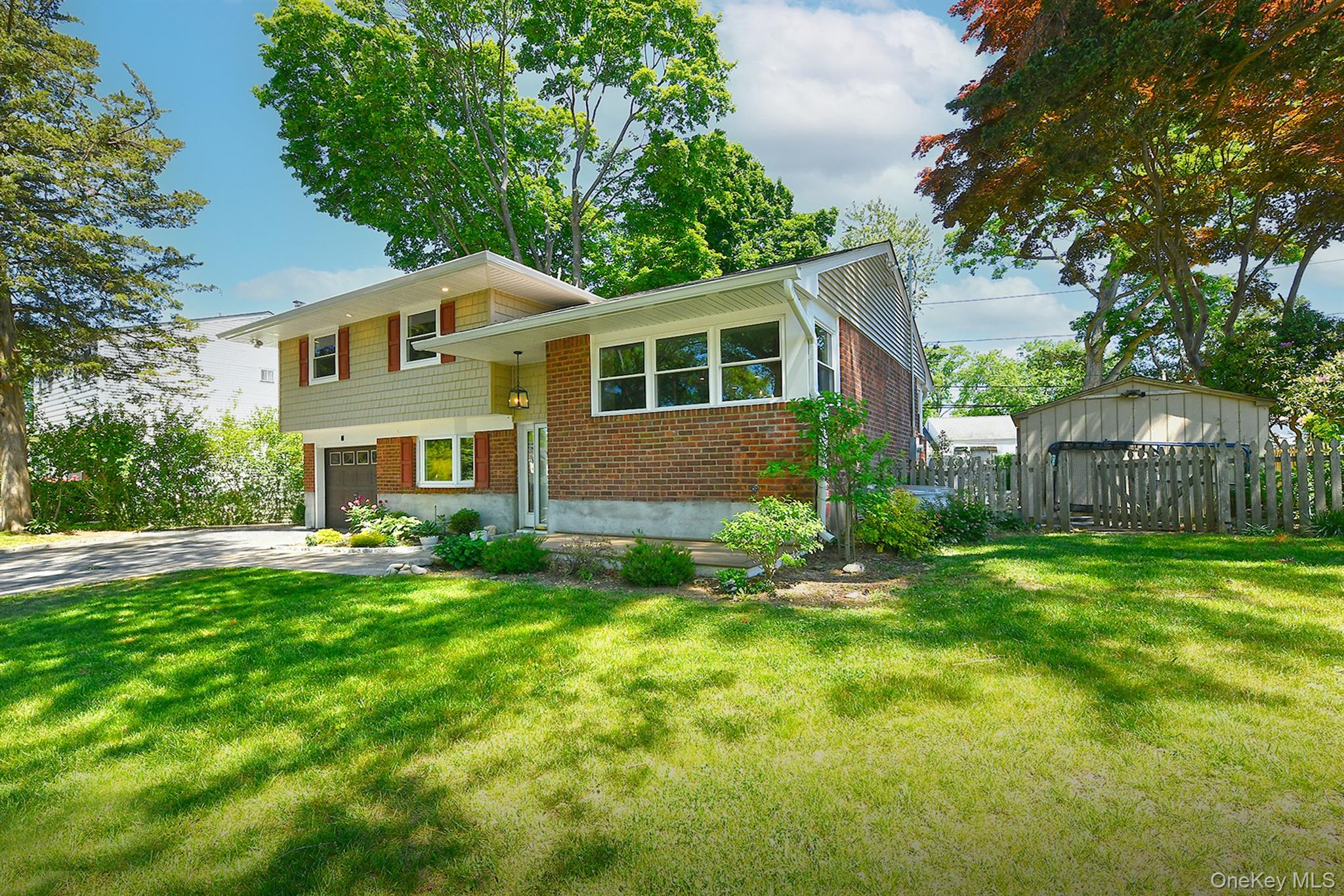 7 Rensselaer Drive