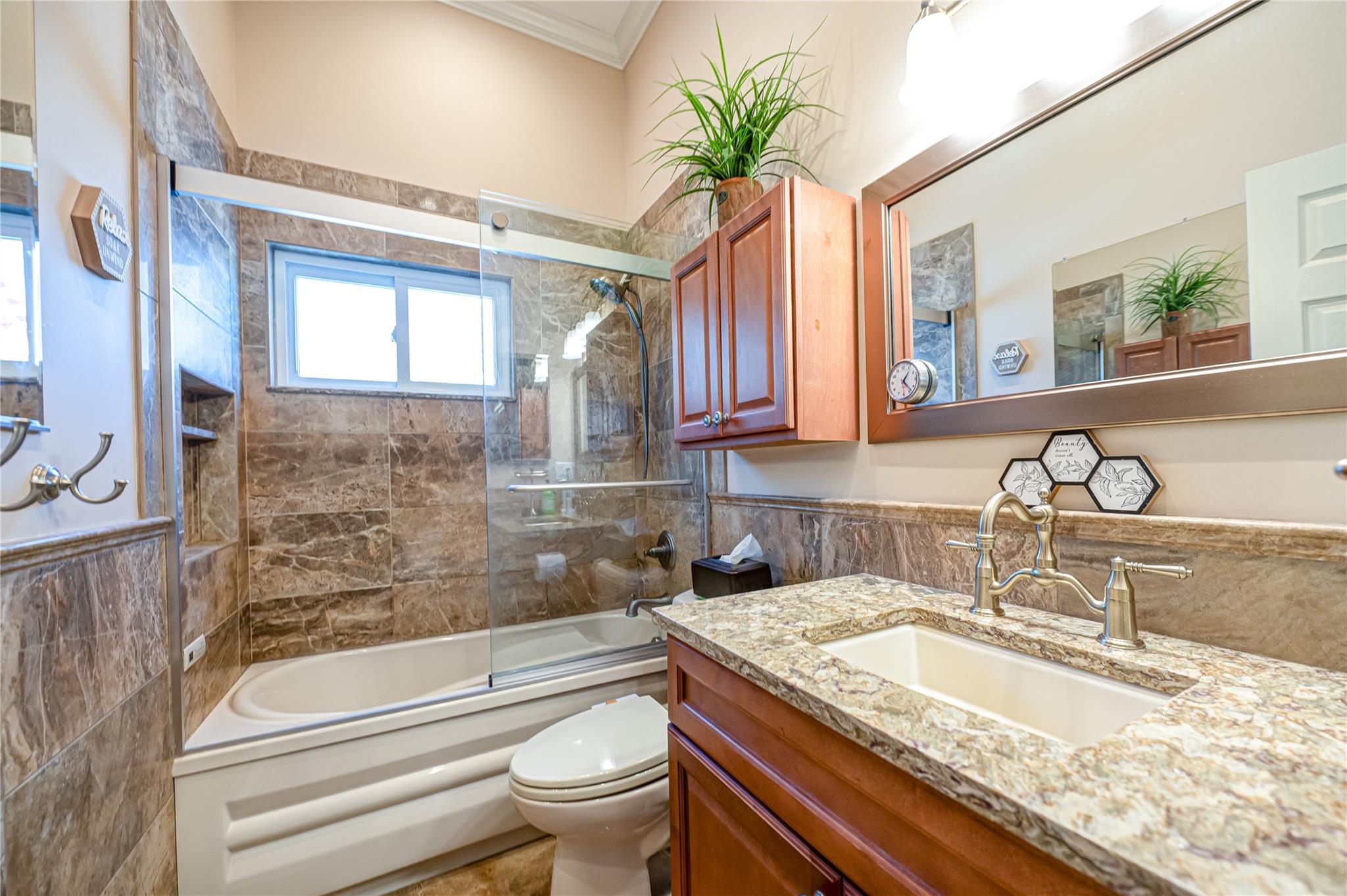 529 Myrtle Avenue, West Islip, New York image 10