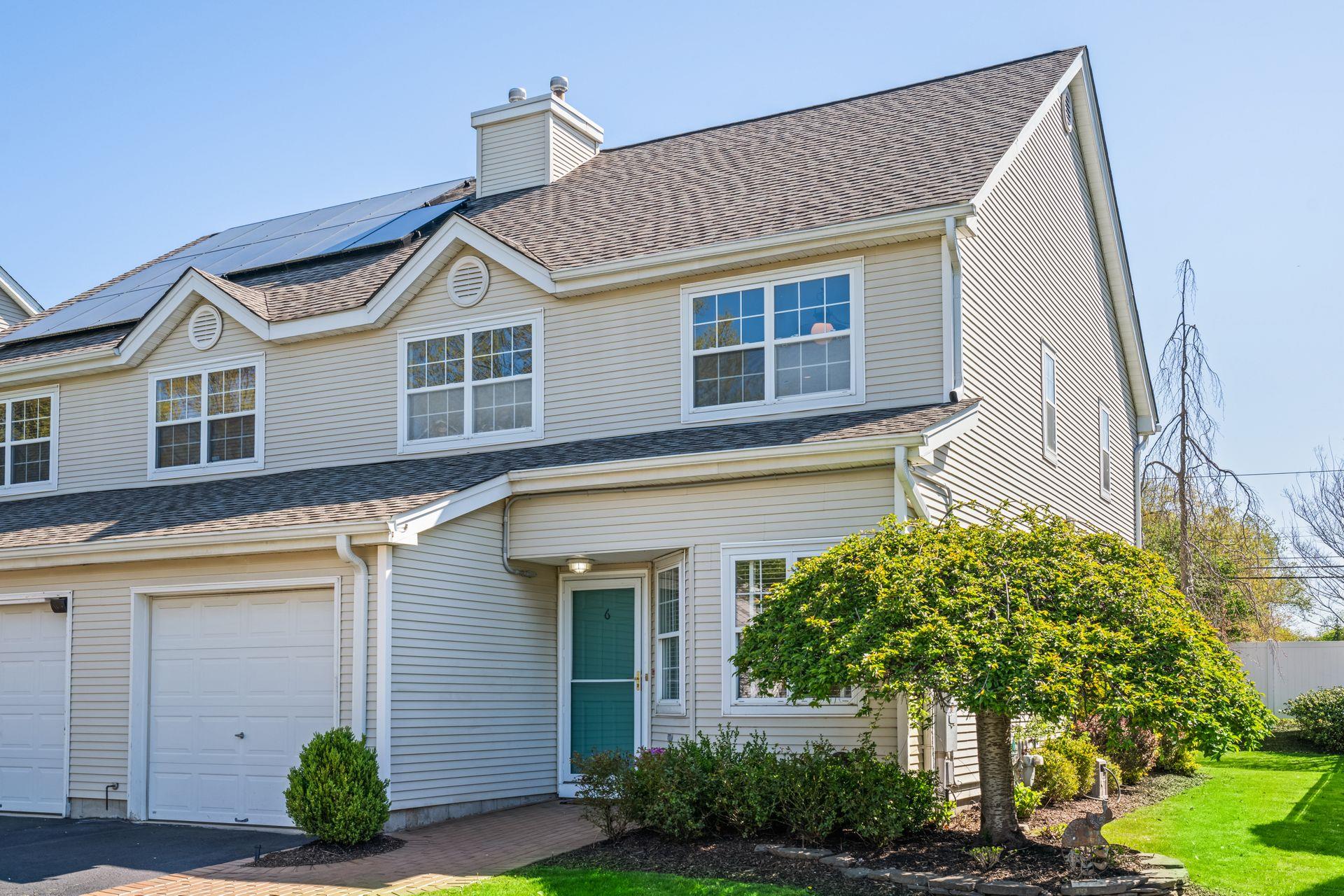 6 Lyndon Place, Melville, New York image 2