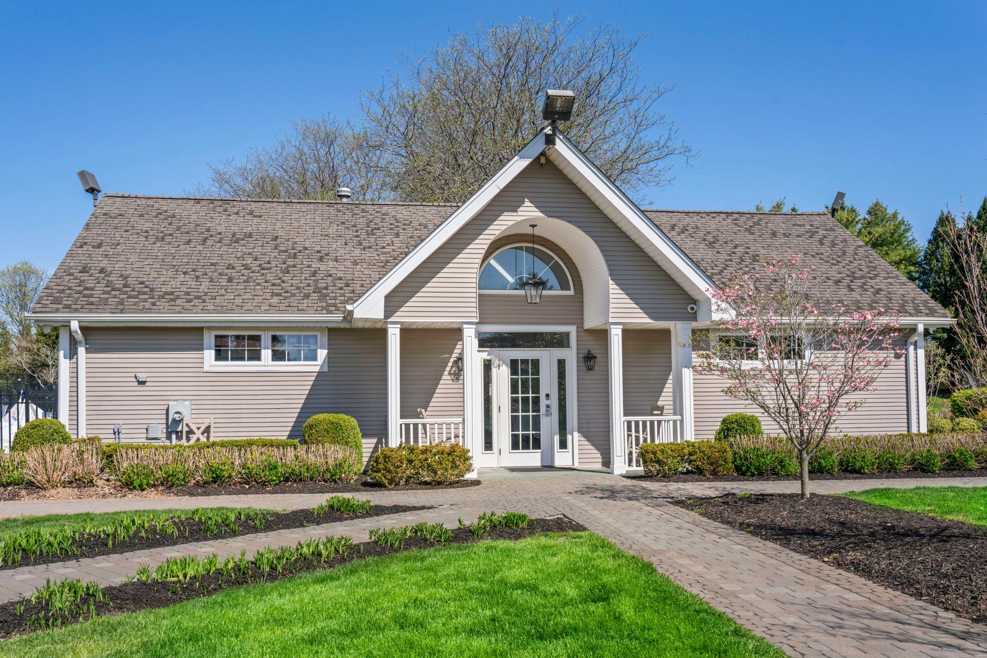 6 Lyndon Place, Melville, New York image 22
