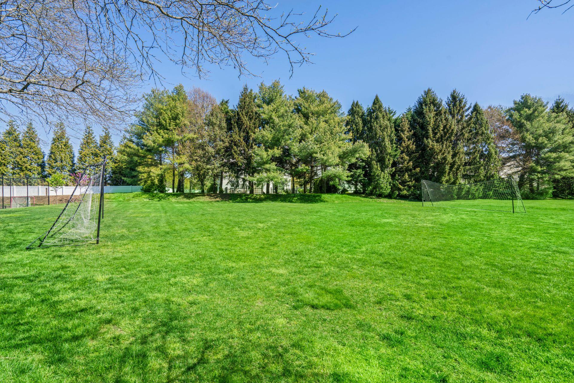6 Lyndon Place, Melville, New York image 26