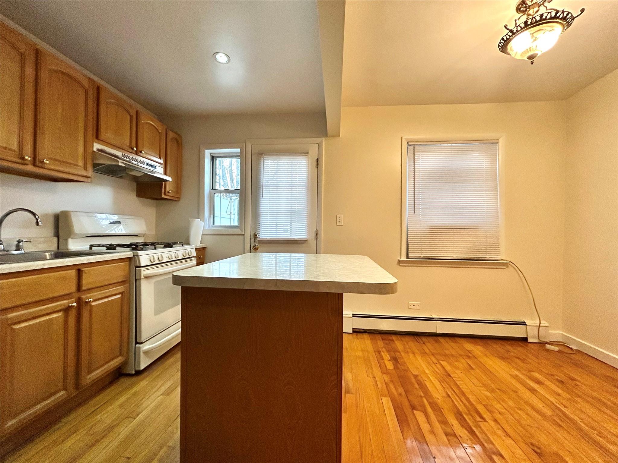 110-19 W 64 Road #1, Forest Hills, New York image 6
