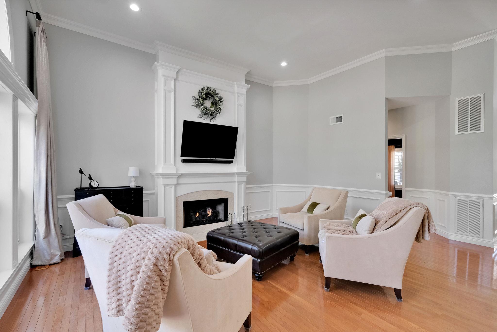 3 S Daremy Lane, East Setauket, Florida image 9