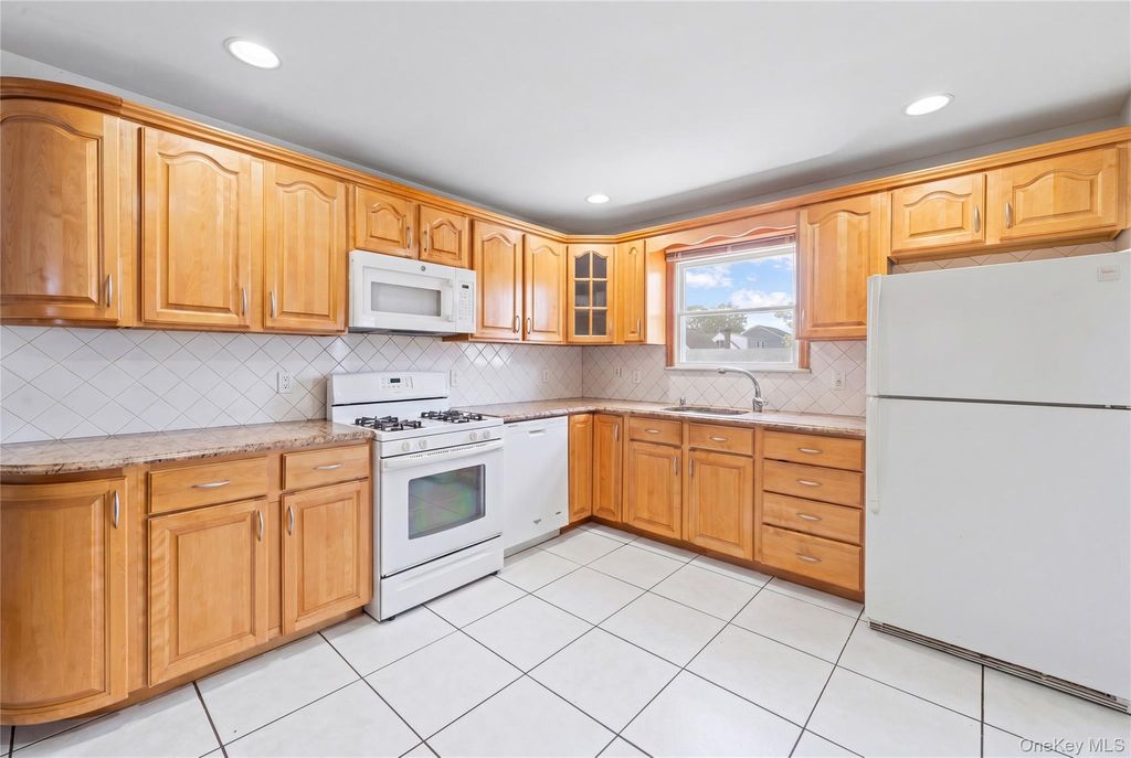 Photo of 372 Madison Street, Franklin Square, NY 11010 (MLS # 1000587)