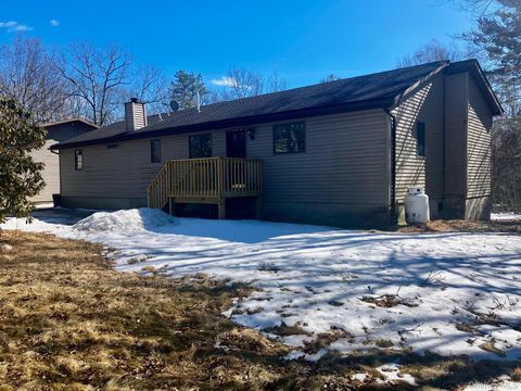 Mobile Home For Sale - 87 W Peenpack Trail<br/> Sparrowbush, NY 12780