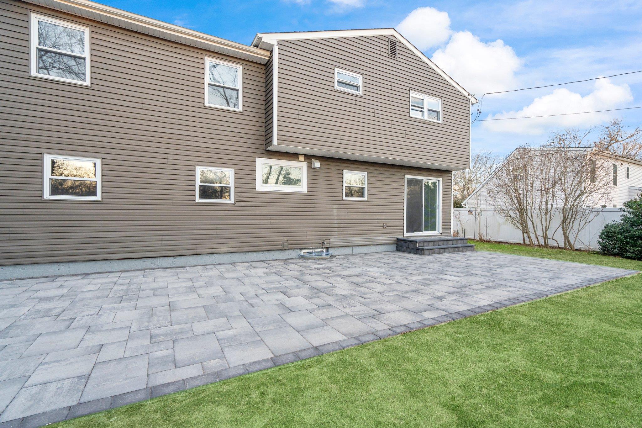 14 Sandpiper Lane, Coram, New York image 36