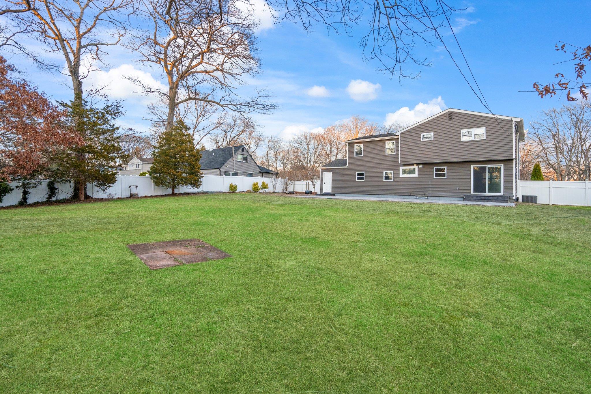 14 Sandpiper Lane, Coram, New York image 34