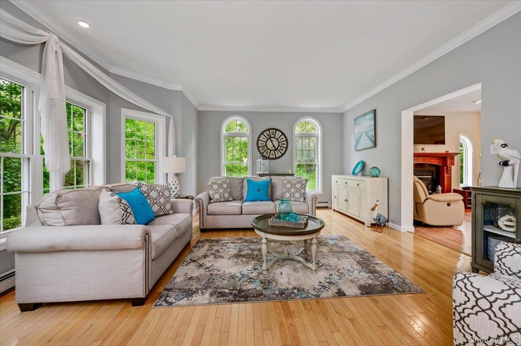 Photo of 24 Muscoot Road E, Mahopac, NY 10541 (MLS # 1000839)
