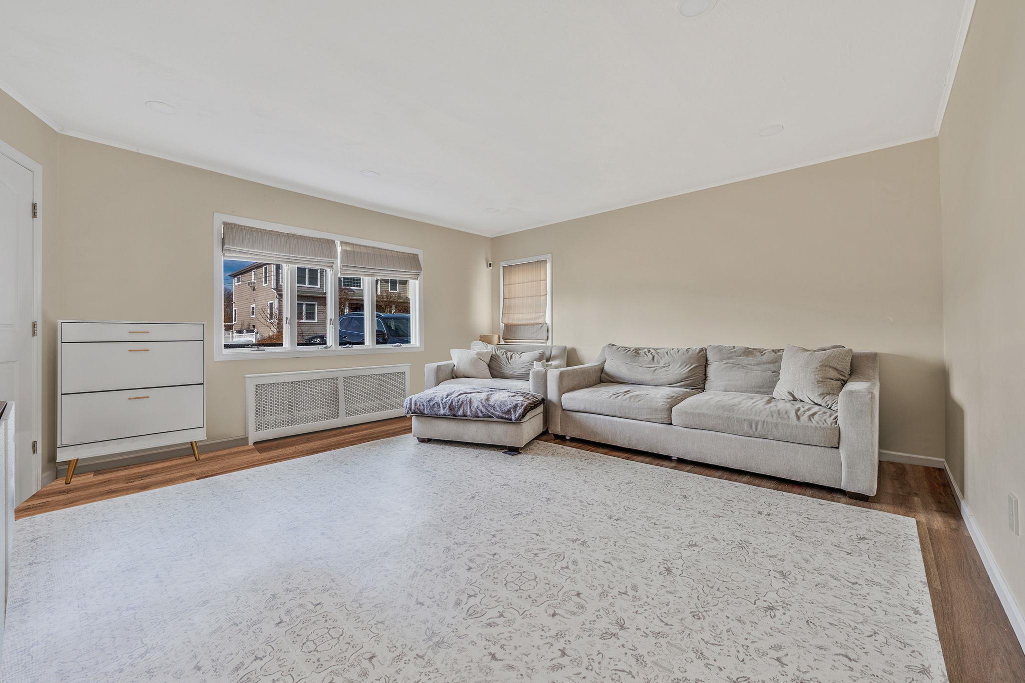 2325 Narraganset Avenue, Seaford, New York image 5