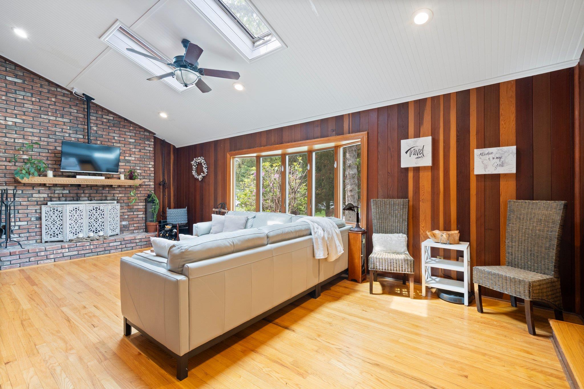 2 Canterbury Court, East Setauket, New York image 21