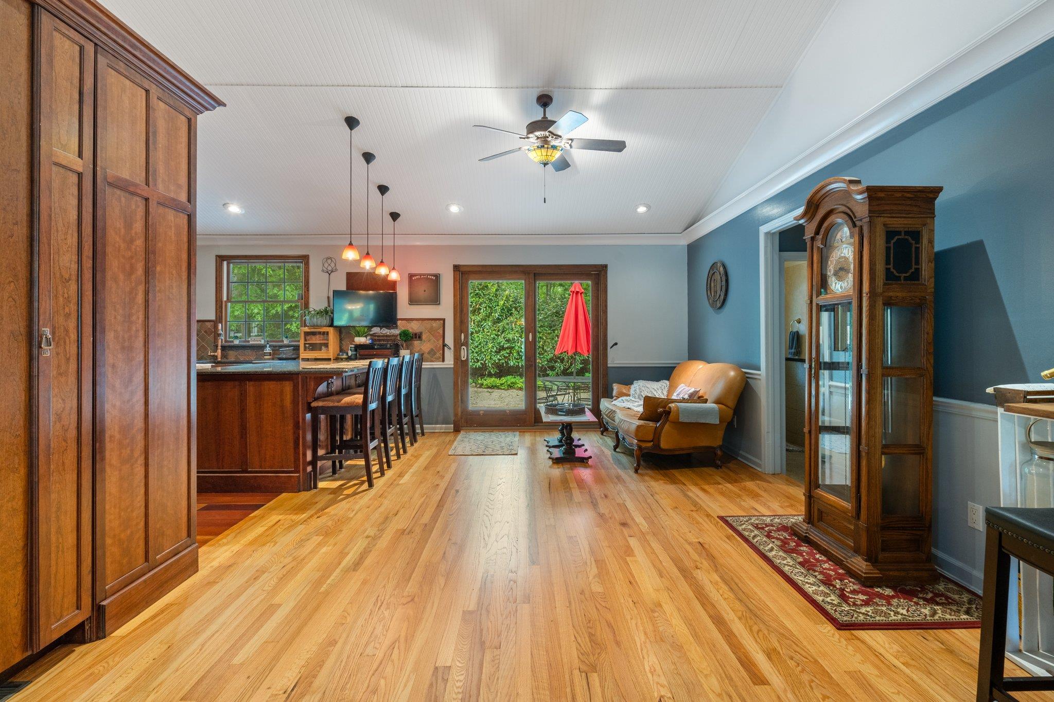 2 Canterbury Court, East Setauket, New York image 5