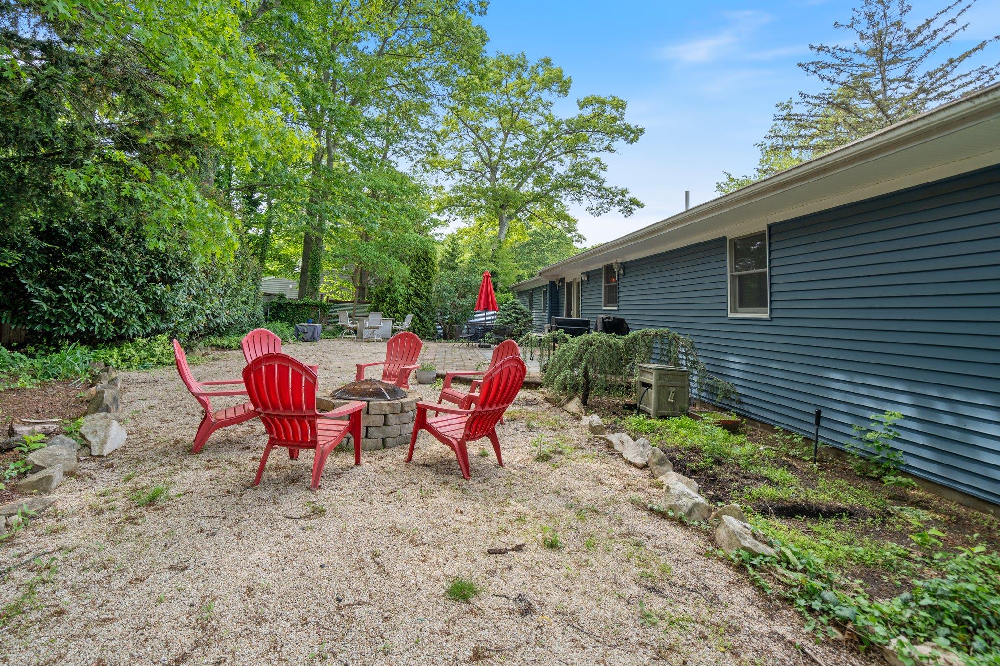2 Canterbury Court, East Setauket, New York image 36