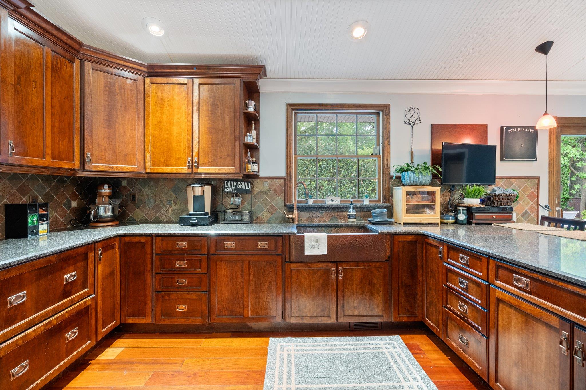 2 Canterbury Court, East Setauket, New York image 9