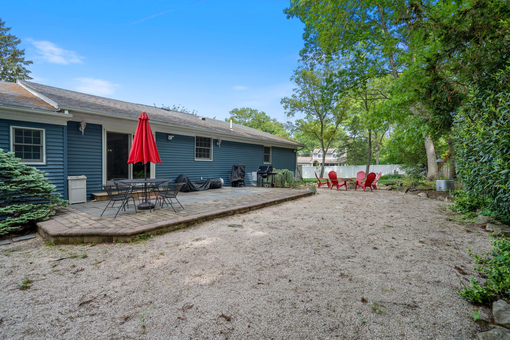 2 Canterbury Court, East Setauket, New York image 40