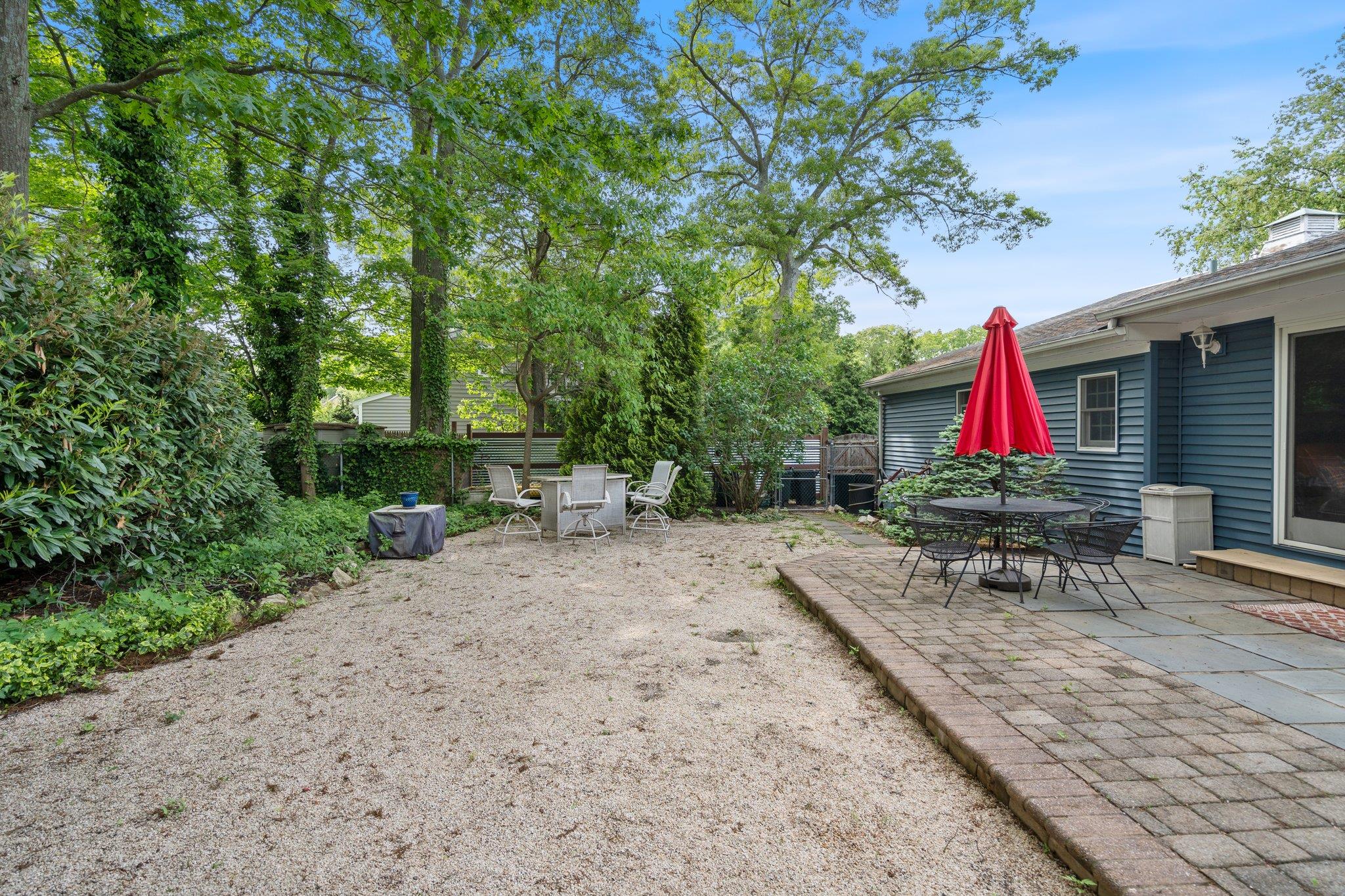2 Canterbury Court, East Setauket, New York image 39