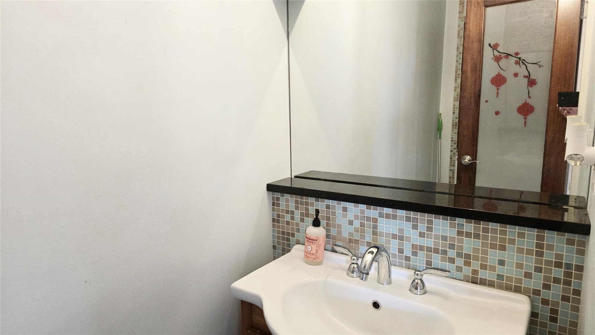56-14 184 Street, Fresh Meadows, New York image 12