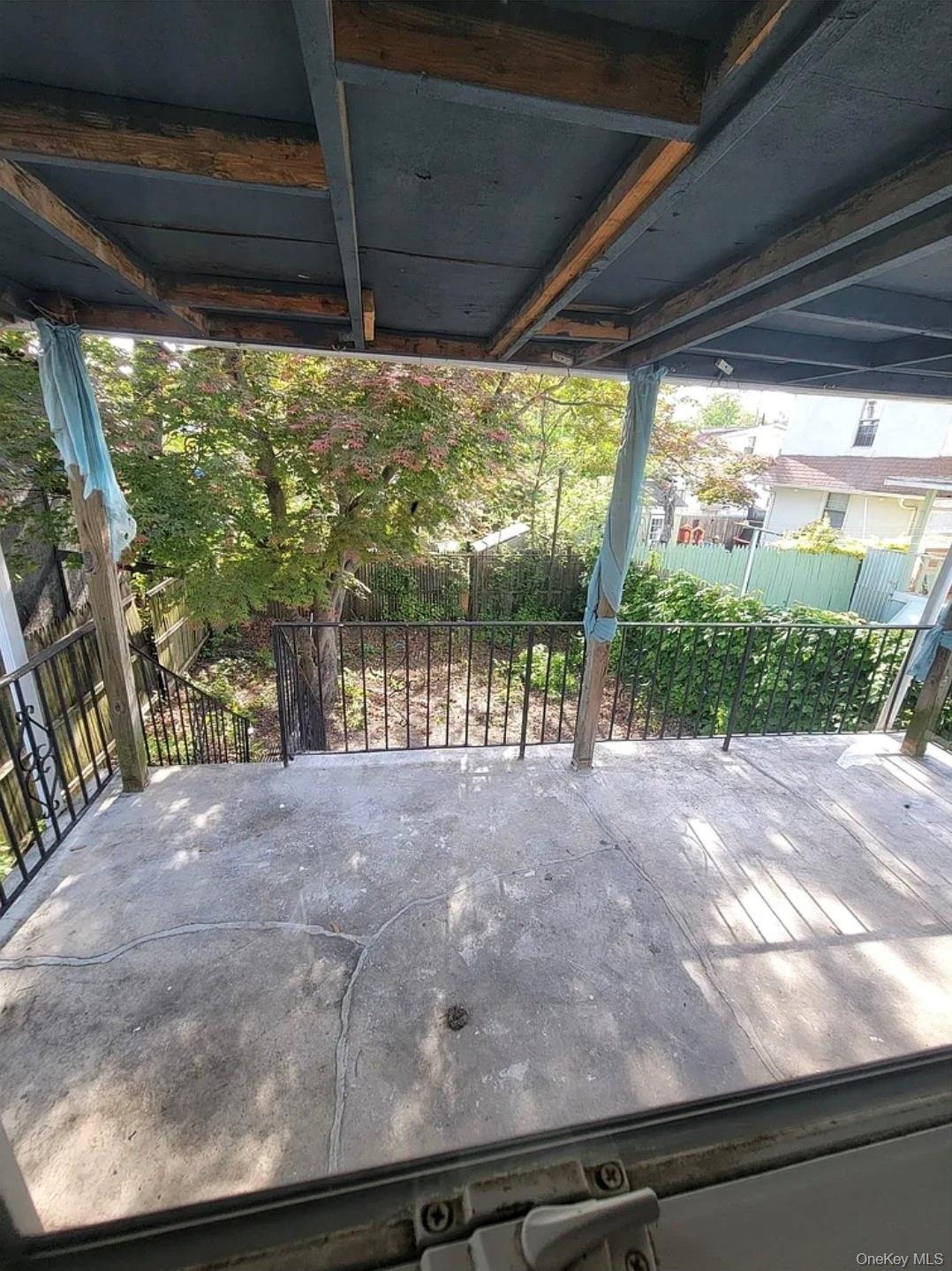 255 Underhill Avenue - Photo 2