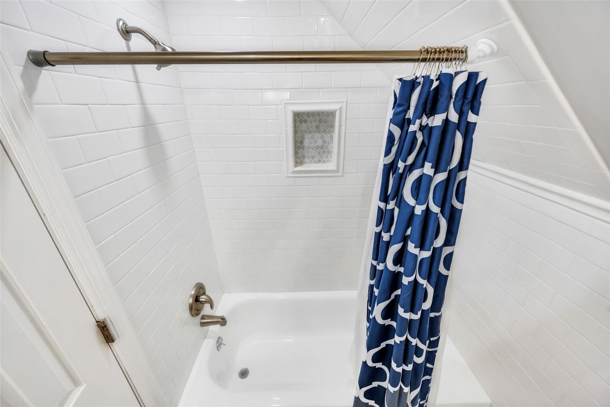 30 Twisting Drive, Lake Grove, New York image 32